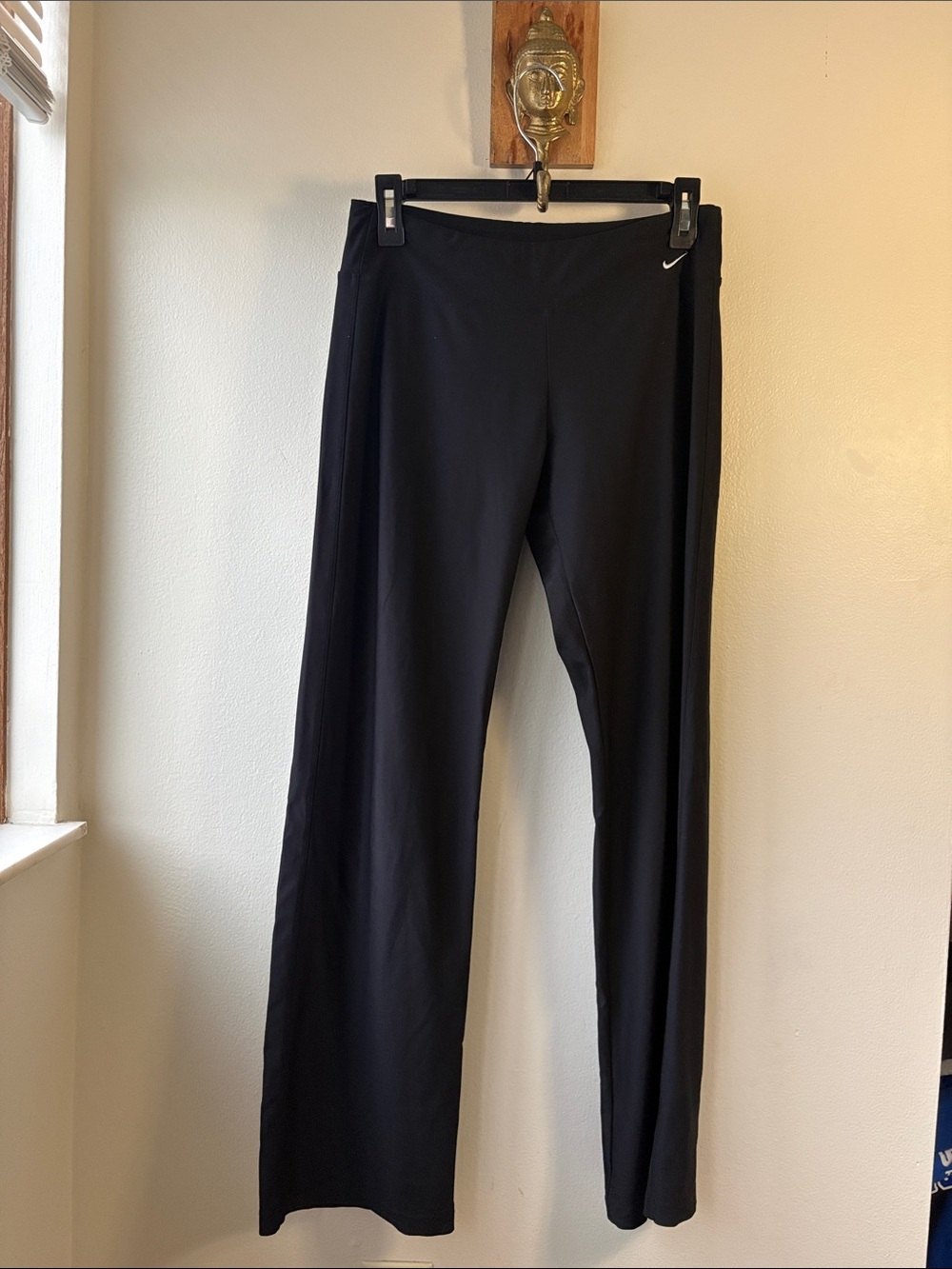 Nike Women’s Fit Dry Flare Yoga Pants Size Small